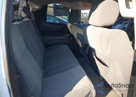 2010 Toyota Tundra Grade 5.7L V8 z USA, uszkodzony, nr VIN 5TFUW5F11AX125613